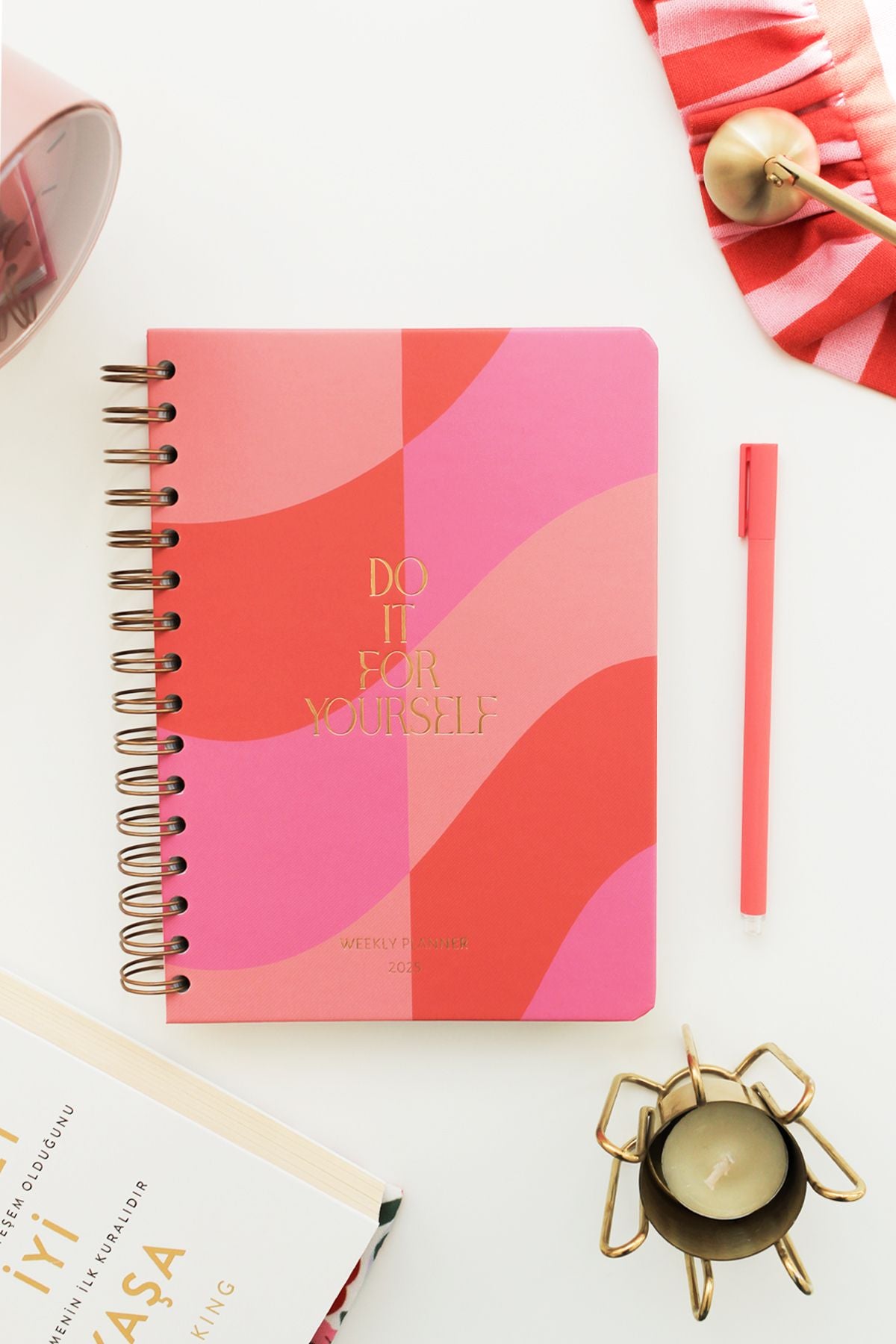 Matt Notebook 2025 Yılı A5 Ajanda Spiralli 15x21 cm - 12 Aylık Papatyalar