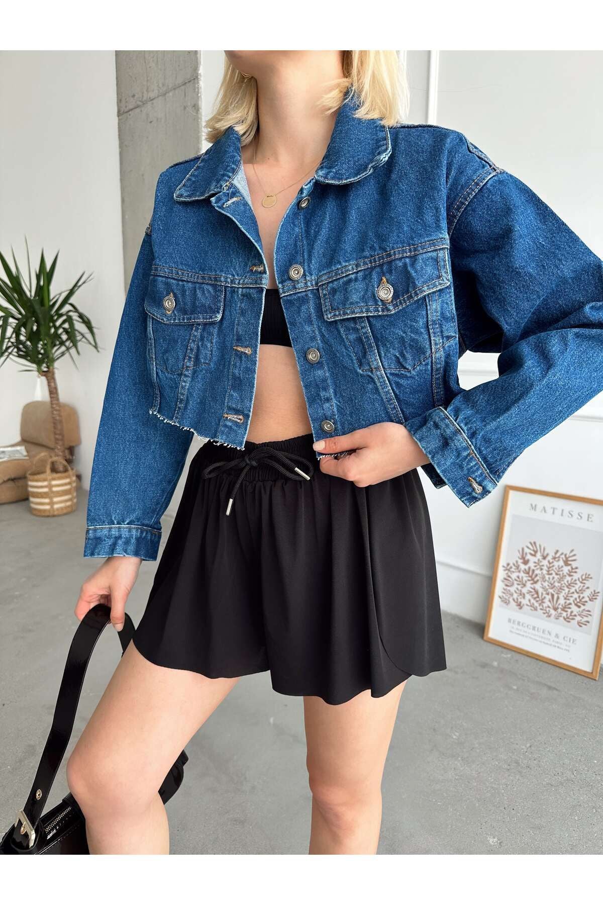 ÇEÇİM Kadın Çift Cepli Lazer Kesim Crop Denim Ceket Zyn-58394