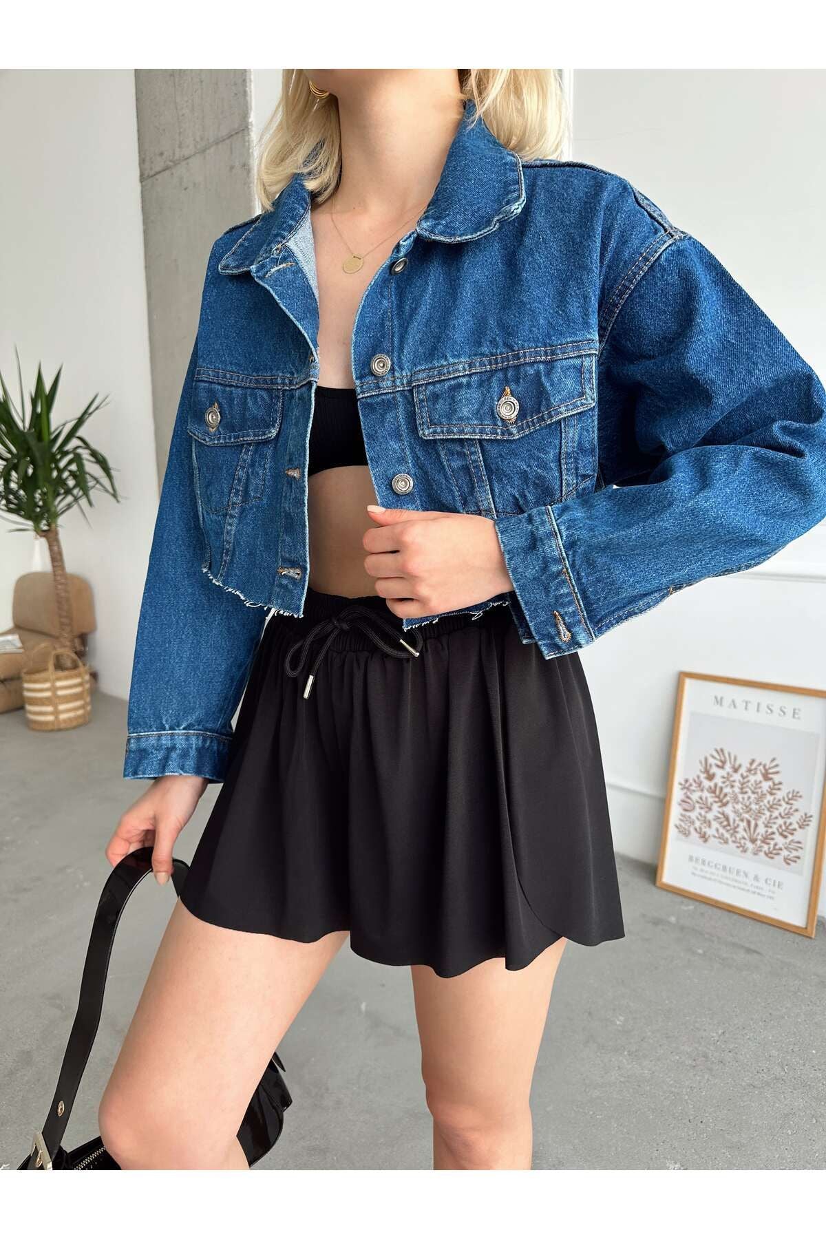 ÇEÇİM Kadın Çift Cepli Lazer Kesim Crop Denim Ceket Zyn-58394