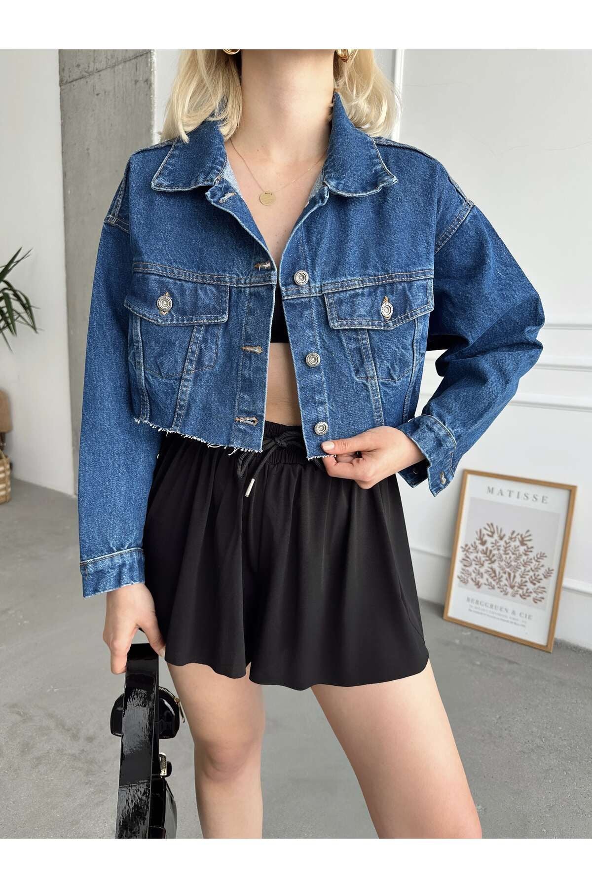 ÇEÇİM Kadın Çift Cepli Lazer Kesim Crop Denim Ceket Zyn-58394