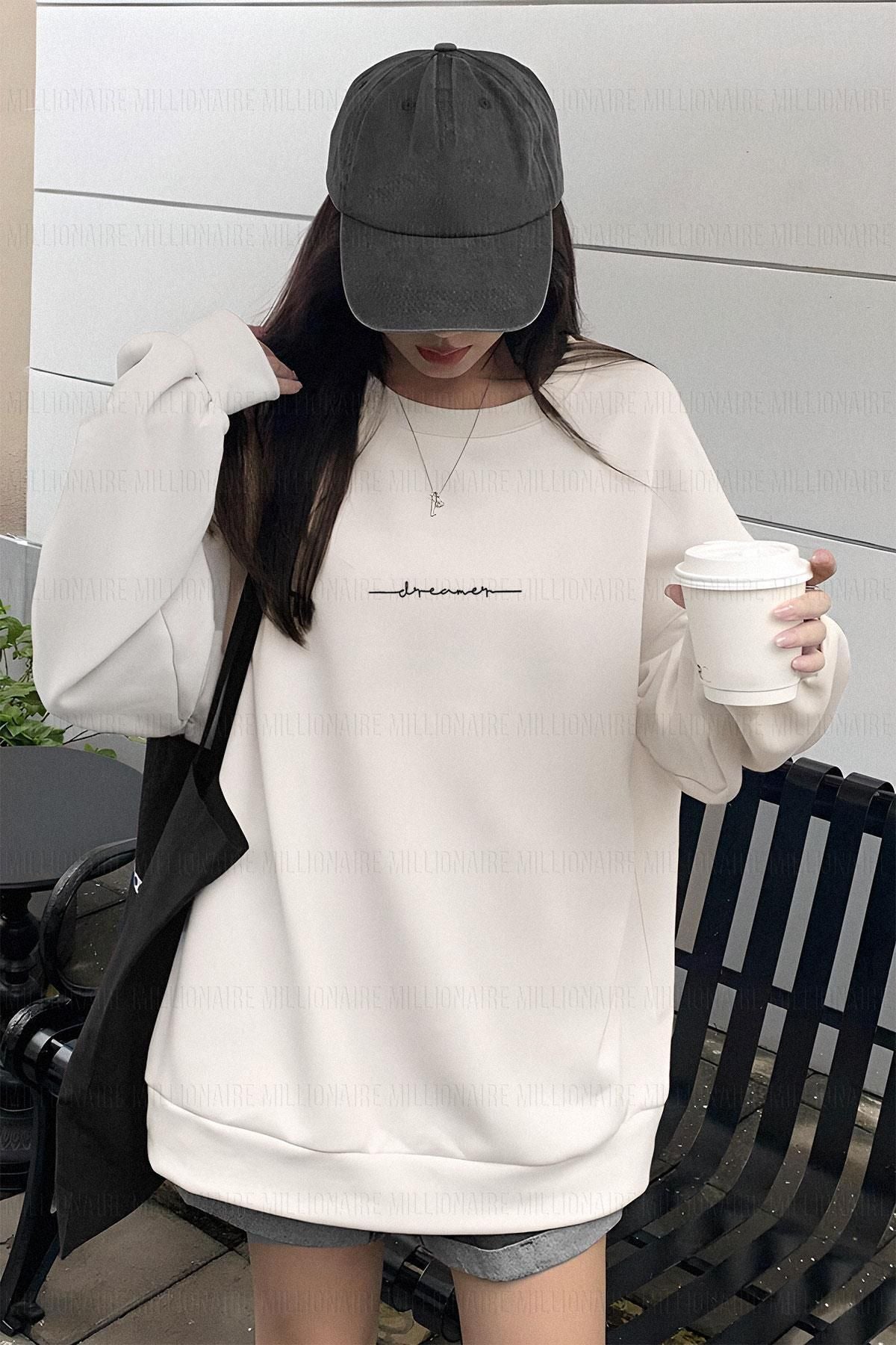 Millionaire Kadın Kırık Beyaz Krem Ekru Dreamer Baskılı 0 Sıfır Yaka Oversize Salaş Bol Kesim Polar Sweatshirt