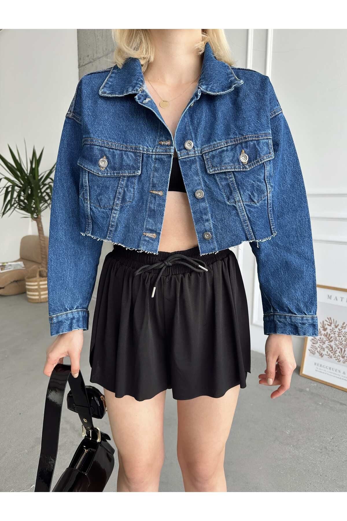 ÇEÇİM Kadın Çift Cepli Lazer Kesim Crop Denim Ceket Zyn-58394