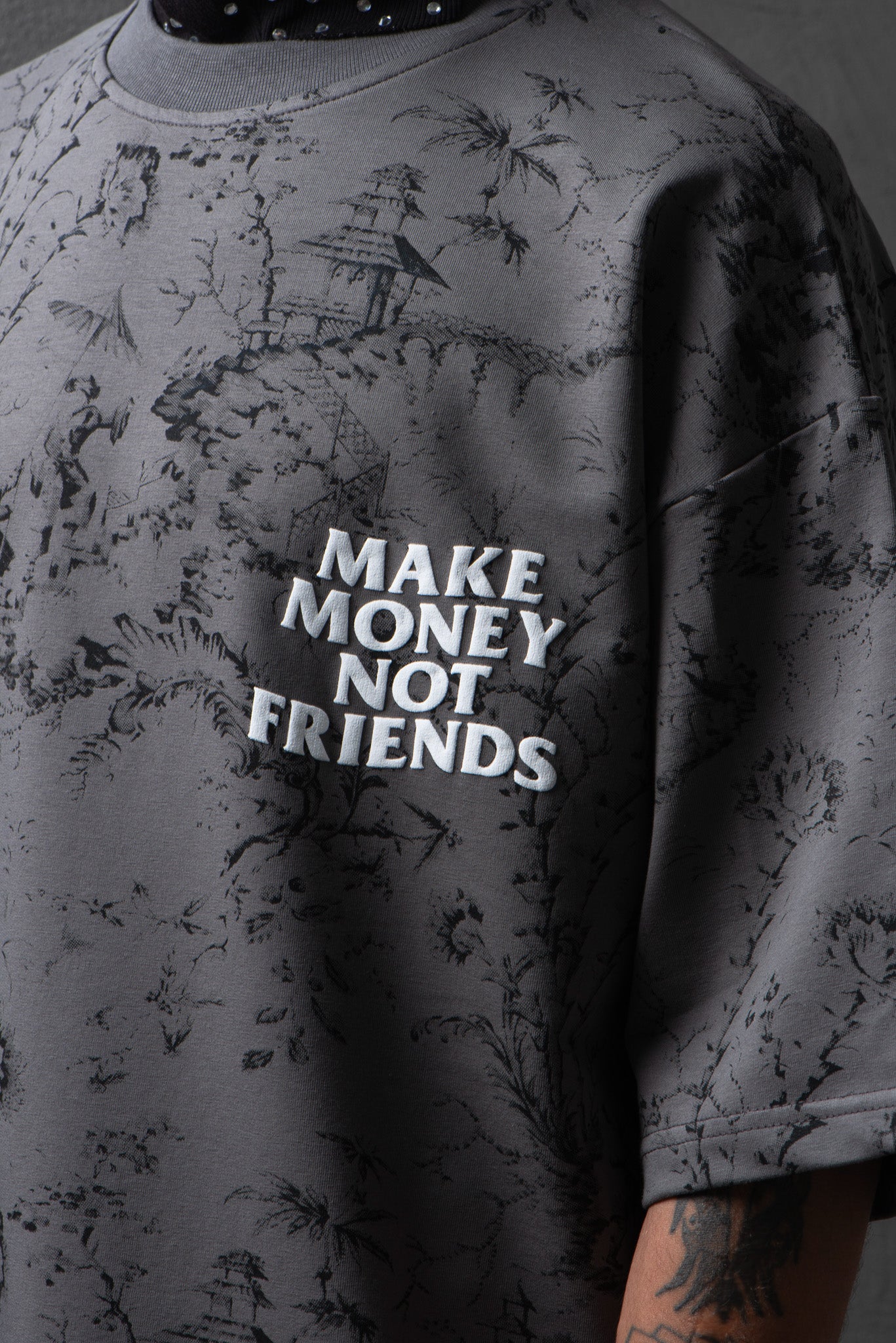 Make Money Not Friends - Oversize T-Shirt